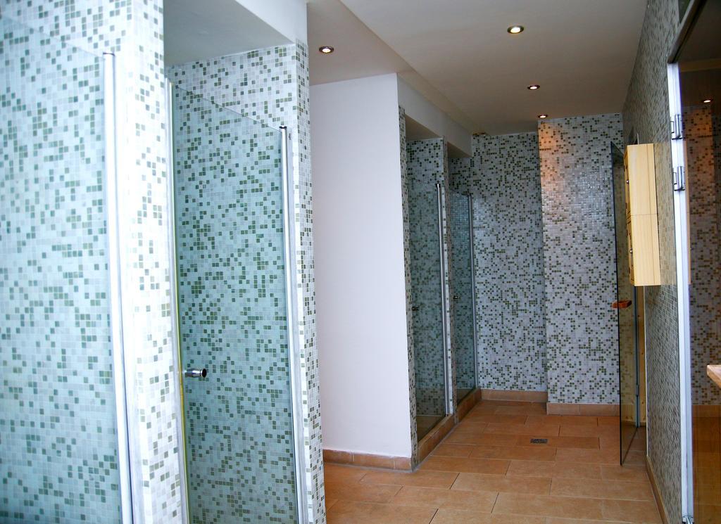 Club 218 Wellness Petra Apartman Siófok Buitenkant foto