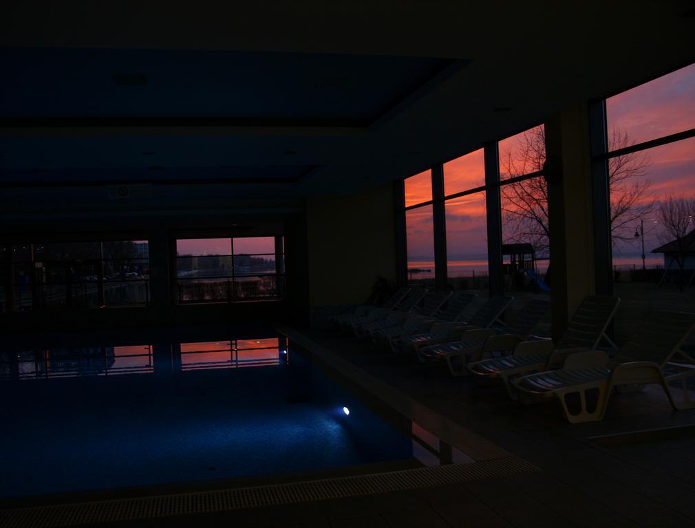 Club 218 Wellness Petra Apartman Siófok Buitenkant foto